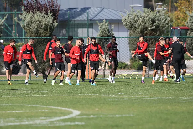 karagumruk-galatasaray-canli-mac-izle-karagumruk-gs-maci-canli-izle-bedava-kesintisiz-sifresiz-1666972265308.jpg Karagümrük - Galatasaray CANLI MAÇ İZLE! Karagümrük - GS maçı canlı izle bedava kesintisiz şifresiz!-4