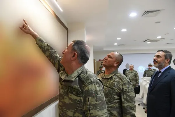 Komutanlar Suriye sınırında-1