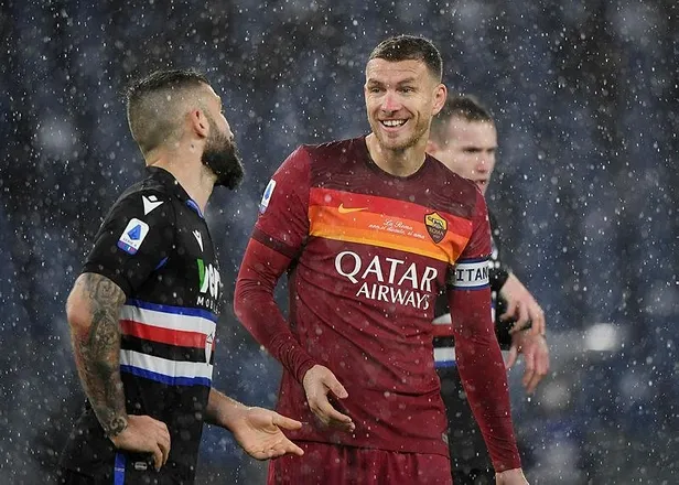 fenerbahceye-edin-dzeko-transferinde-rakip-1621697587040.jpeg Transferde savaş! Edin Dzeko'yu kadrosuna katmak isteyen Fenerbahçe'ye MLS'ten rakip-7