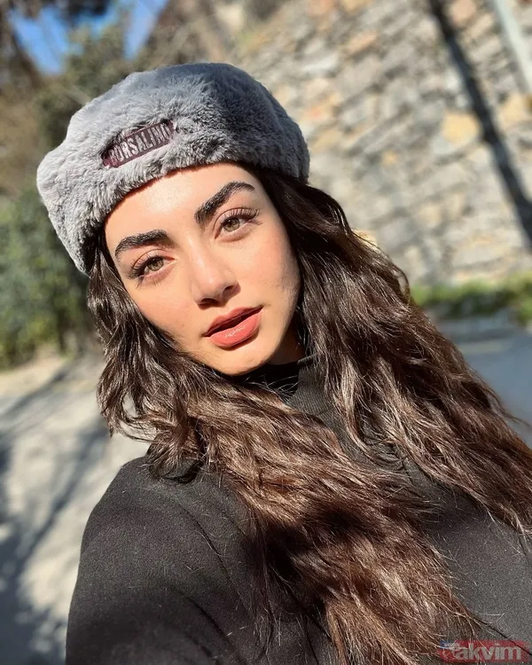 Kuruluş Osman’ın Bala Hatun’u Özge Törer siyahlar içinde ortalığı kasıp kavurdu! İlk yorum Malhun Hatun Yıldız Çağrı Atiksoy’dan... - 12