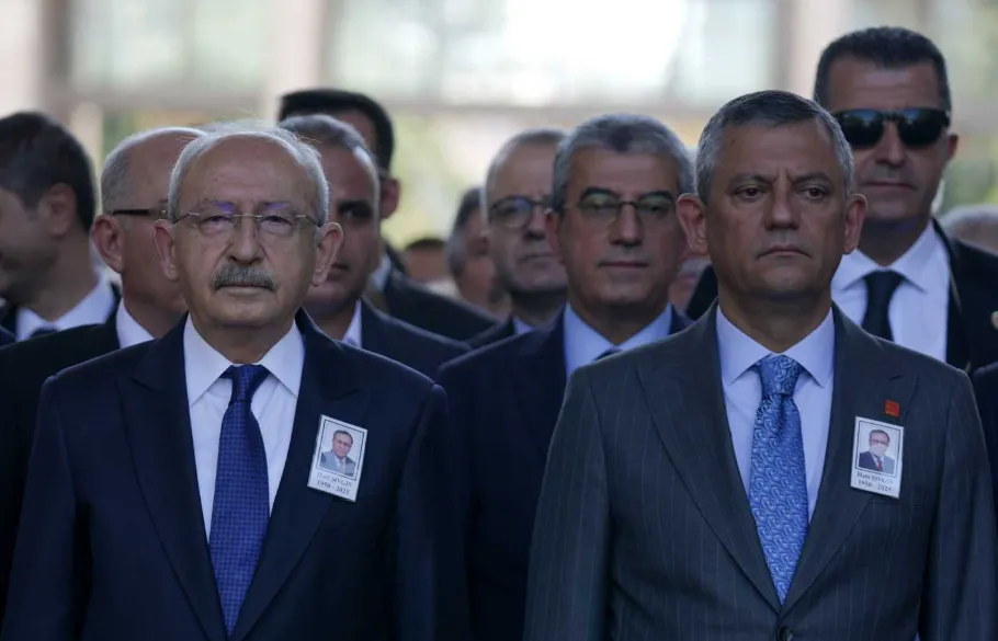 chpden-yeni-partiye-hirsizlik-suclamasi-akuler-kayip-araclar-kullanilamaz-halde-1788504908768.png CHP'ye vurgunun YENİ adresi garaj! aküler kayıp, motorlar bozuk-1