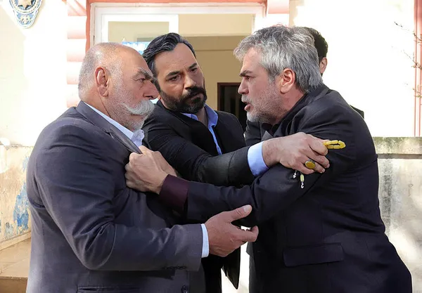 hercai-dizisi-abdli-klinik-psikologunu-kendisine-hayran-birakti-hercai-psikolojik-bir-basyapit-1608748248577.jpg Hercai dizisi ABD’li klinik psikoloğunu kendisine hayran bıraktı: Hercai psikolojik bir başyapıt-5
