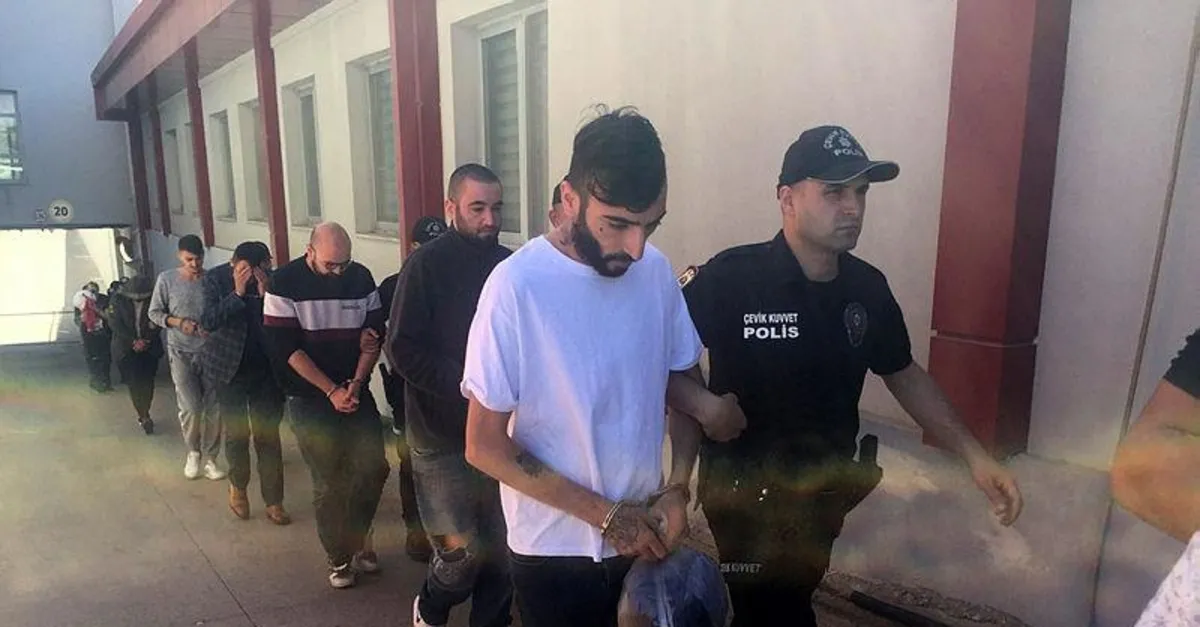 Adana merkezli 'sahte polis' operasyonu: Çok sayıda tutuklama var... Birbirlerini bile dolandırmışlar - Takvim