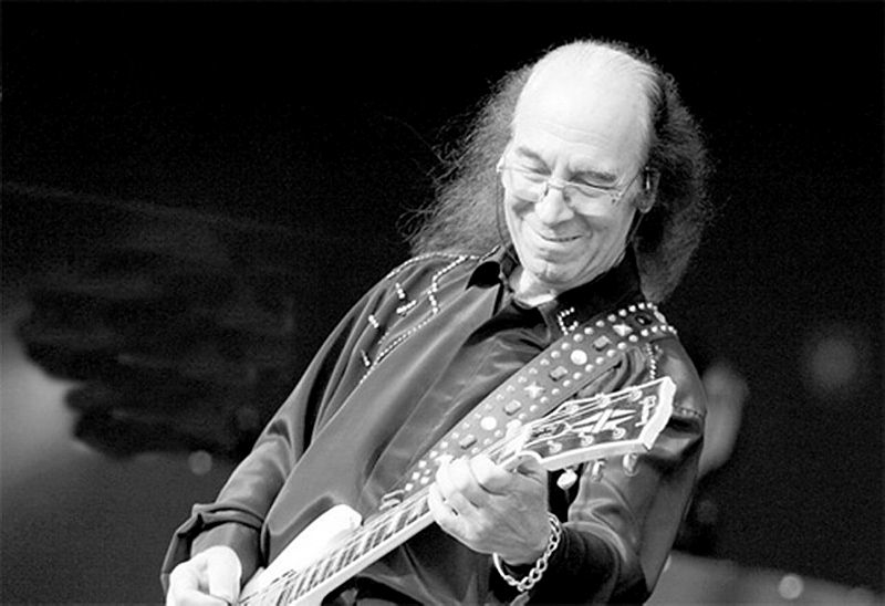 82 yaşında aramızdan ayrılan Erkin Koray’a ünlülerden duygusal veda! “O da gitti” Pınar Altuğ, Ayşegül Aldinç, Nebahat Çehre... - 1