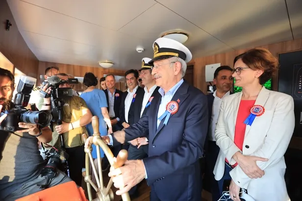 kemal-kilicdaroglu-ekrem-imamoglu-savasi-acik-denizlere-sicradi-abd-bayrakli-yatta-ozel-gorusme-1688096505583.jpeg