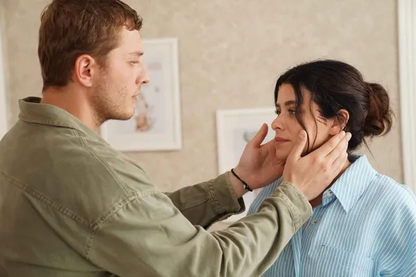 ates-kuslari-20-bolum-2-fragmani-yurek-yakti-ben-senin-herkesin-olurum-1686609645107.jpg Ateş Kuşları 20. bölüm 2. fragmanı yürek yaktı: “Ben senin herkesin olurum”-3