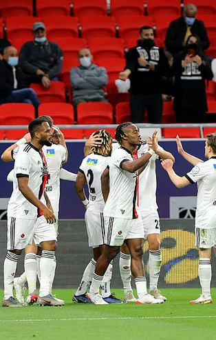 Beşiktaş'ta Çaykur Rizespor maçı öncesi tedirgin bekleyiş! Hükmen mağlubiyet gelebilir...