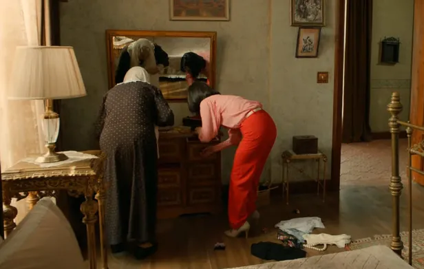 hakanin-kimlik-bunalimi-yasadigi-cukurovada-acilari-harlayacak-veda-arkasina-bile-bakmadan-gidecek-1639717146558.jpg Arkasına bile bakmadan gidiyor! Hakan'ın kimlik bunalımı yaşadığı Çukurova'da acıları harlayacak veda!-2