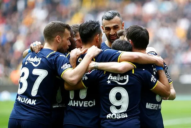 Türkiye'nin dört gözle beklediği Fenerbahçe-Galatasaray derbisinde dikkat çeken istatistikler! Kazanılan 4 maçtaki tabloya dikkat-2
