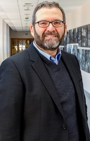 Koç Üniversitesi Öğretim Görevlisi Sami Gülgöz'den Boğaziçi Üniversitesi için isyan çağrısı