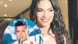 Sıkı takipçisi çıktı: Güzel oyuncu Demet Özdemir’e dünya yıldızı Ricky Martin’den yoğun ilgi!