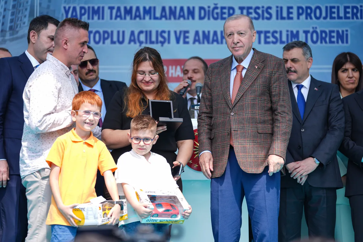 Başkan Erdoğan’dan CHP’ye sert sözler: Siyasi parti değil sanki dövüş kulübü-18