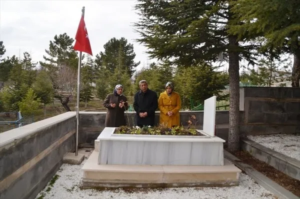 15 Temmuz darbe girişiminde şehit olan Cennet Yiğit'in babası Yahya Yiğit'ten CHP'lilere tokat gibi sözler: Hangi yüzle buraya geldiniz?-2