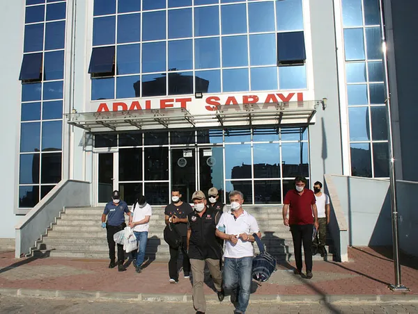 fetocu-3-hashasi-yunanistana-kacarken-yakalandi-1599494676936.jpg Edirne'de, FETÖ'cü 3 haşhaşi Yunanistan'a kaçarken yakalandı-3