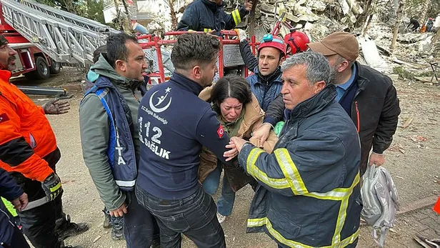 osmaniye-deprem-son-dakika-gelismeler-osmaniyede-son-durum-ne-olu-ve-yarali-sayisi-kac-kac-bina-yikildi-1675684456234.jpg Deprem sonrası Osmaniye'de son durum! Osmaniye ölü ve yaralı sayısı kaç, kaç bina yıkıldı?-3