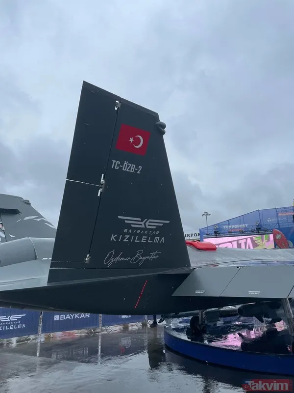 Çocuğu, genci, yaşlısı... KIZILELMA'mıza ilgi büyük: Takvim.com.tr insansız savaş uçağı ve Bayraktar AKINCI'nın mühimmatlarını görüntüledi - 1