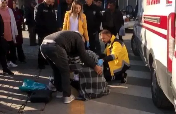 ankarada-sokak-ortasinda-dayak-yarali-kadin-hastaneye-kaldirildi-1668171381502.jpeg Ankara'da sokak ortasında dayak! Yaralı kadın hastaneye kaldırıldı-1
