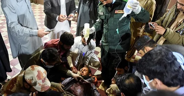 Pakistan’da tren katliamı! Makinisti vurup yolcuları rehin almışlardı: 190 kişi kurtarıldı