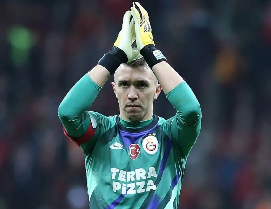 Muslera’nın yerine flaş isim!