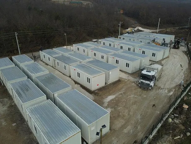 duzce-valisi-ataydan-golyakadaki-59-buyuklugundeki-depremin-ardindan-bolgedeki-son-durumu-paylasti-1669926750732.jpeg Düzce Valisi Atay, Gölyaka'daki 5,9 büyüklüğündeki depremin ardından bölgedeki son durumu paylaştı-2