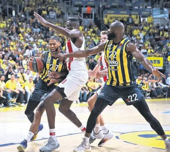 firtinadan-transfer-cikarmasi-bjelica-listeyi-verdi-yonetim-harekete-gecti-1683152890130.jpeg Fırtına’dan transfer çıkarması: Bjelica listeyi verdi yönetim harekete geçti!-4