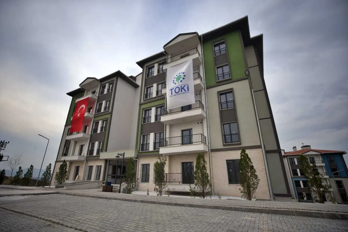 TOKİ'den 228 bin kişiye yüzde 25 indirim kampanyası! Bakan Kurum başvuru tarihlerini açıkladı-4