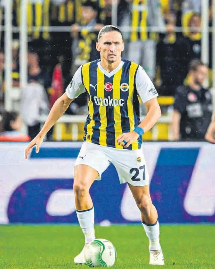 real-madrid-formasi-giyen-arda-guler-hayallerimin-basindayim-1705010708949.jpeg Real Madrid forması giyen Arda Güler,: Hayallerimin başındayım-2