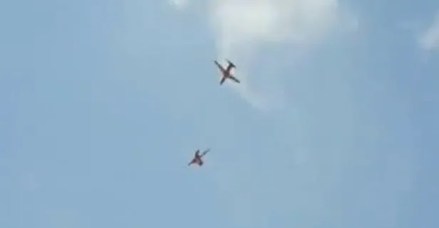 Hindistan'da iki jet havada çarpıştı