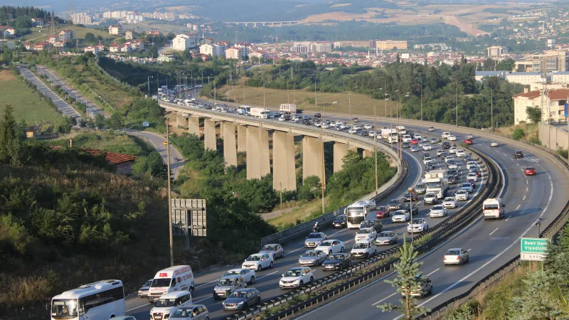 Bayram tatili dönüş trafiği başladı - 3