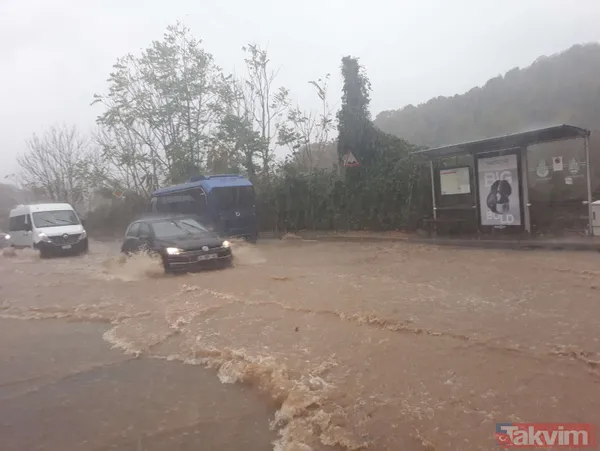 Meteoroloji İstanbul'u uyarmıştı! Beykoz'da yollar göle döndü, sürücüler zor anlar yaşadı - 10