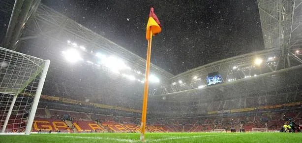 TT Arena’nın çatısı mahkemelik