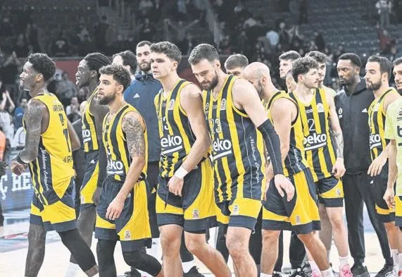 Beşiktaş Teknik Direktörü Rıza Çalımbay: "Kadro dışı kararını yönetimimiz verdi"-7