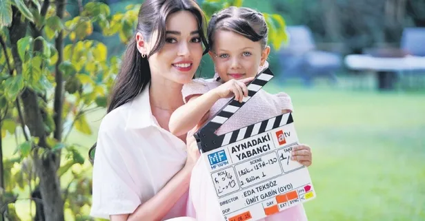 Atv’nin yeni dizisi Aynadaki Yabancı’dan ilk kareler: Estetik operasyon sonrası bir annenin çarpıcı mücadelesi