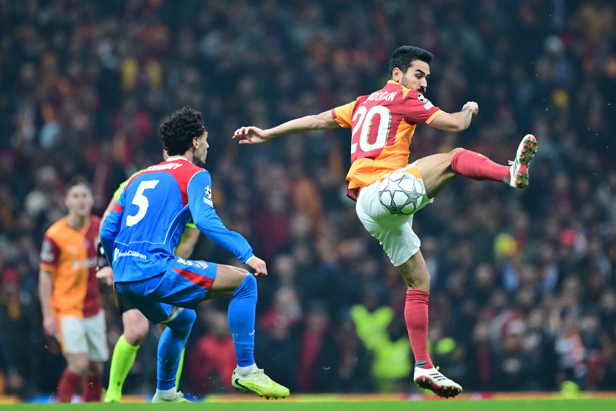 Galatasaray Karagümrük deplasmanında! Okan Buruk'tan sol bek kararı - 8