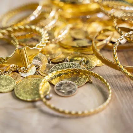 Gram altın güç kazandı: 6 bin TL sınırına dayandı! 2026 için son tahmin...