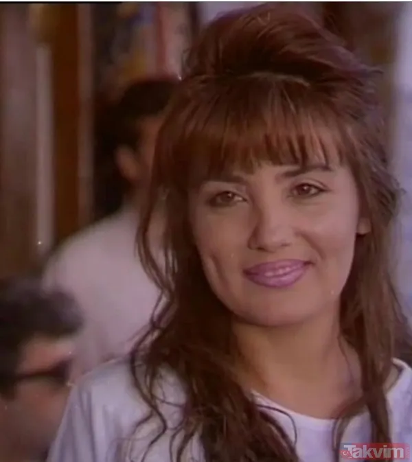 Yeşilçam’ın gamzeli güzeli Bahar Öztan’ın o röportajı dikkat çekti! “O sırlar benimle mezara gidecek” Fahriye Evcen ve Hande Erçel detayı... - 17