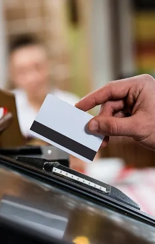 Kredi kartı kullananlar dikkat! Asgari borç tutarını ödemek borç sarmalına sokuyor!