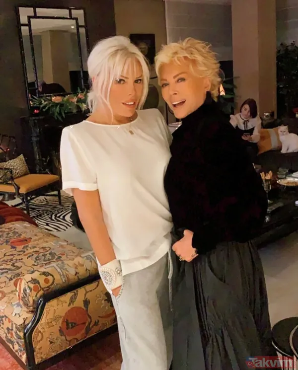 76 yaşındaki ablası Ajda Pekkan gibi yıllara meydan okuyan 73 yaşındaki sanatçı Semiramis Pekkan görüntüsüyle olay oldu - 1