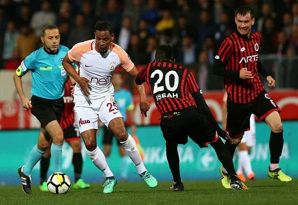 Galatasaray Gençlerbirliği'ne deplasmanda 1-0 mağlup oldu-1