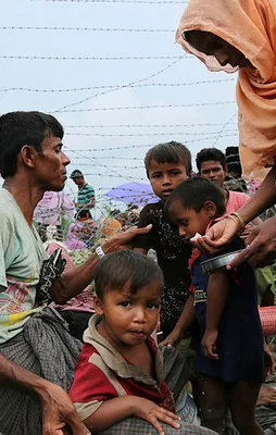 İlk yardımlar Arakan'lı Müslümanlara ulaştı