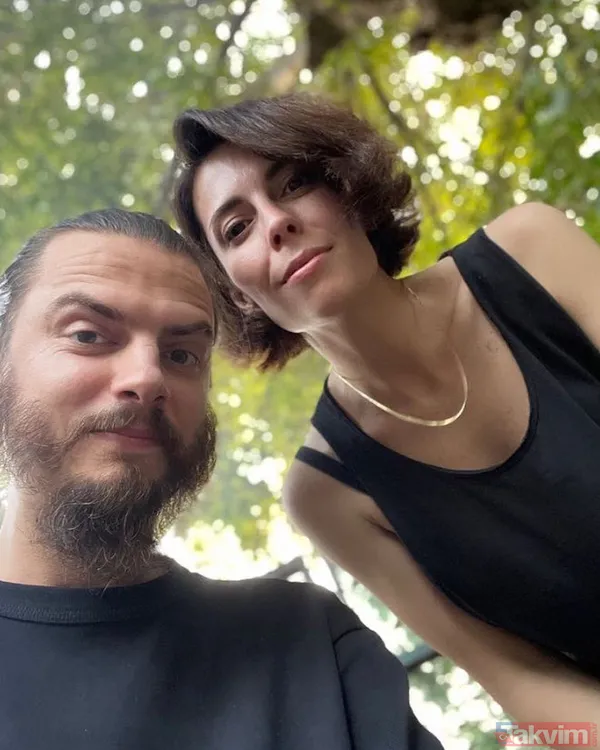 Defne Samyeli'nin kızı Deren Talu bikinili kareleriyle ortalığı kasıp kavurmuştu! Bu kez sevgilisi ile aşka geldi Baran Tınaz ile plajda... - 50