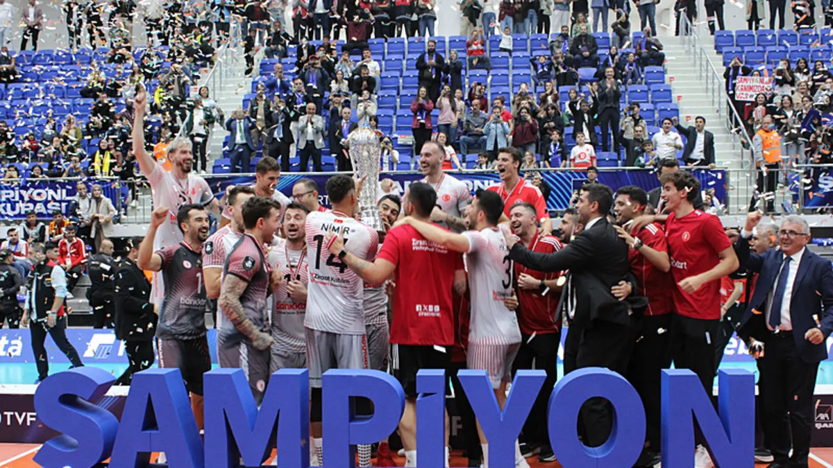 Voleybolda şampiyon Ziraat Bankkart!
