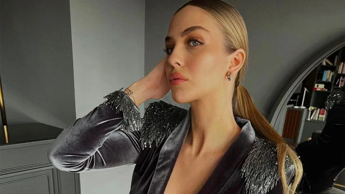 Yasemin Şefkatli ikizleriyle eğlenceli ev hallerini paylaştı! Akşam oyunu
