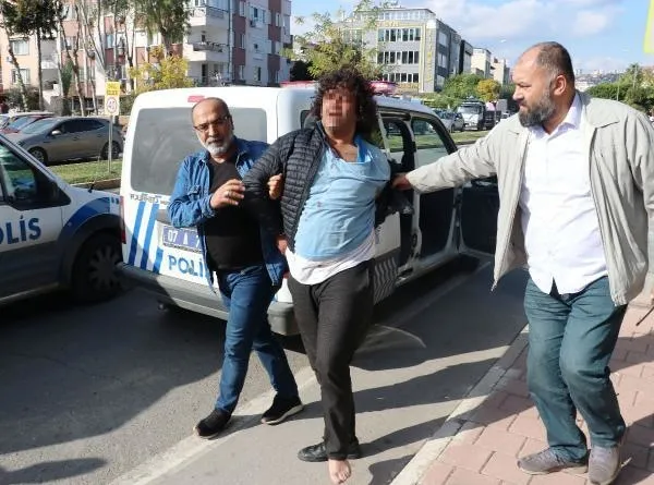 Antalya'da motokurye dehşeti! Belge isteyen 3 polise saldırdı 1 kişiyi darbetti-7