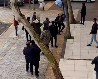 Müşteriye tekme tokat saldıran taksiciler bıçaklandı