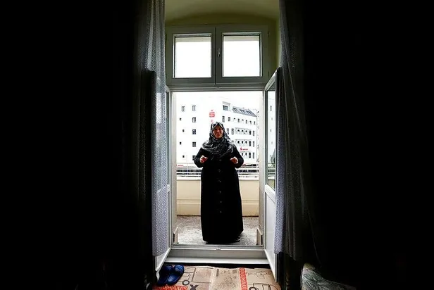 almanyada-1-mayis-gosterilerine-damga-vuran-ayse-sasmaz-yasadiklarini-anlatti-1620146927870.jpeg Almanya'da 1 Mayıs gösterilerine damga vuran Ayşe Şaşmaz yaşadıklarını anlattı-3