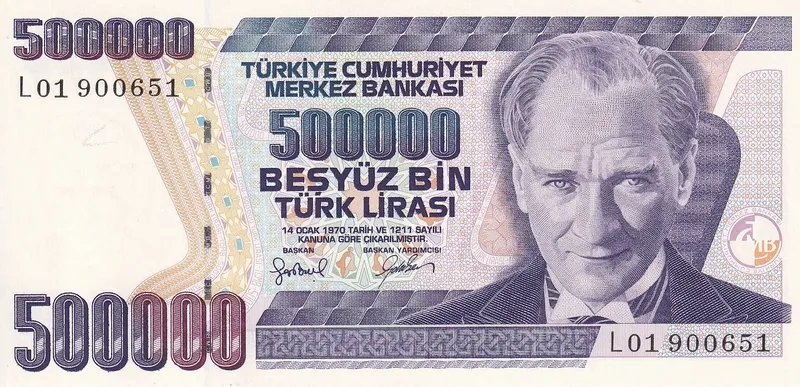 eski-500-bin-tllik-banknotu-bulan-turnayi-gozunden-vurdu-sarraflar-tirim-tirim-onu-ariyor-tanesi-100000-tl-1714221436022.jpg