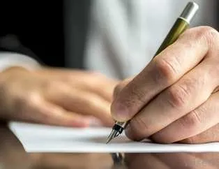 Sağ elle yazanlar yaşadı!