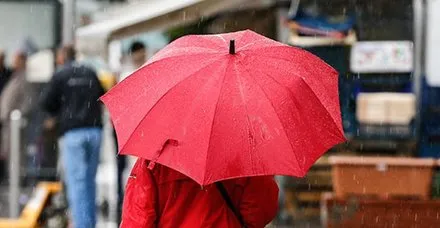 Meteoroloji'den san dakika uyarısı geldi: İki bölge hariç her yerde yağış var