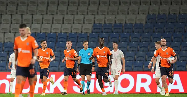 7 gollü maçta muhteşem geri dönüş! Başakşehir Antalyaspor: 5-2 MAÇ SONUCU